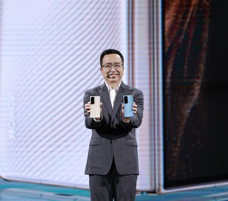 HONOR dévoile le HONOR Magic Vs, son smartphone pliant de dernière génération, ainsi que la série HONOR 80 en Chine.　